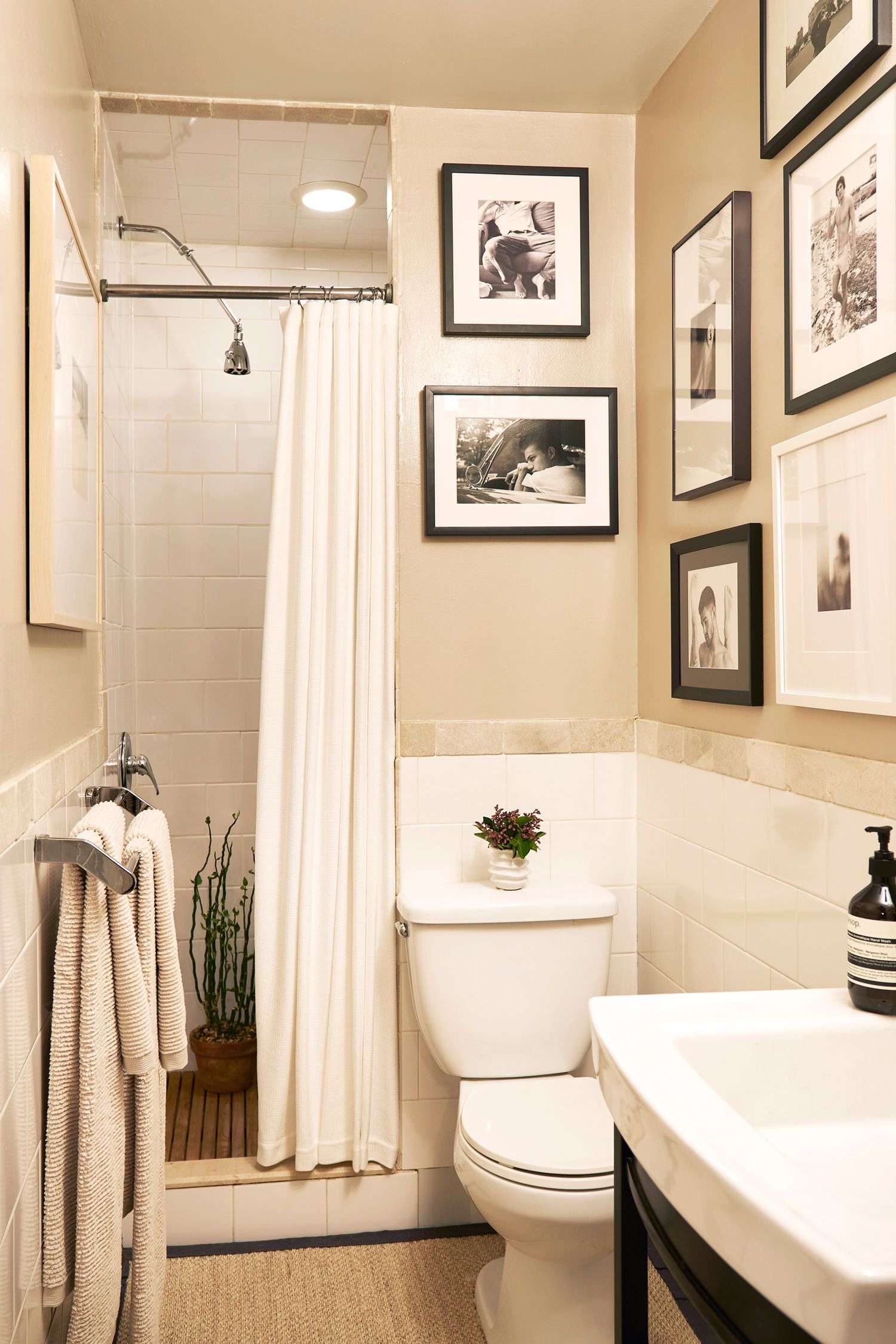 Bathroom Designs for Very Small Spaces